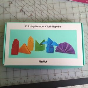 MoMA Fold-by-numbers cloth napkins
